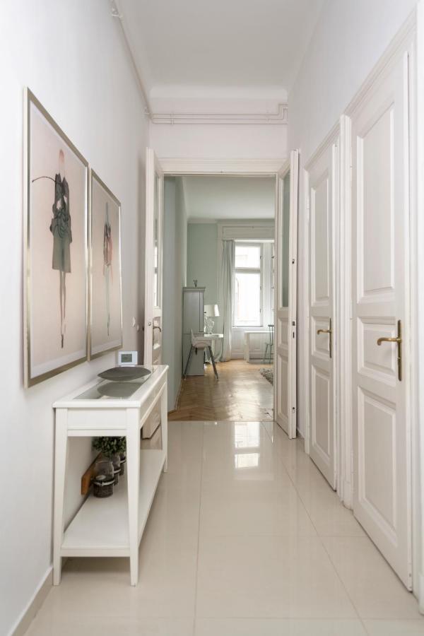 Jettsetter Luxury Apartment By Andrassy Ave & Opera Budapest Luaran gambar